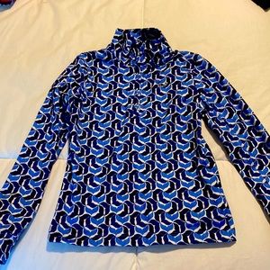 Vineyard vine pull over. Never worn